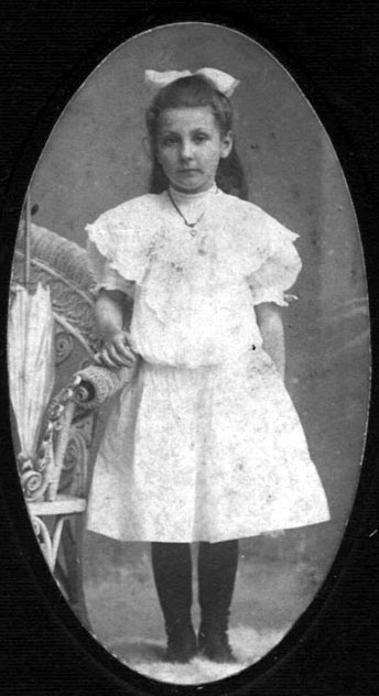 Anna Mabel as a young girl